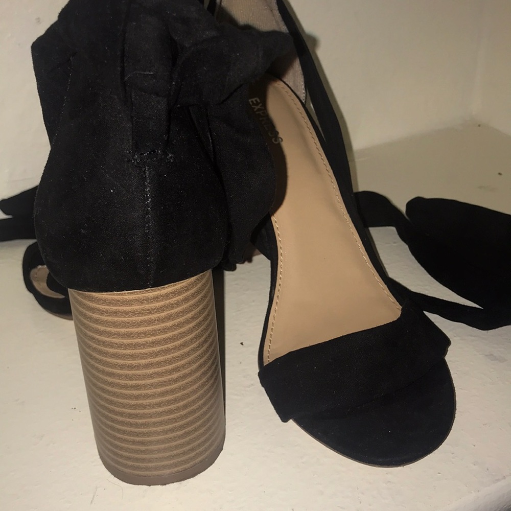 EXPRESS 👠 - Picture 3 of 3